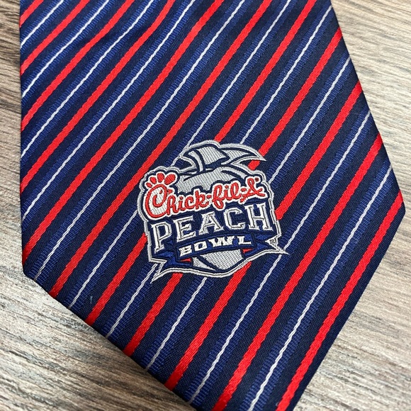 Chick-fil-A Peach Bowl Navy & Red Stripe Tie - Picture 4 of 5
